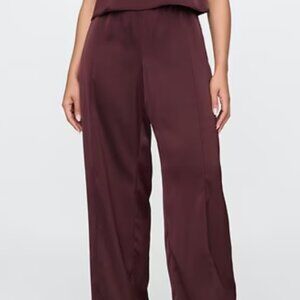 NWT GAP Mid Rise Satin Seamed Pants in Large